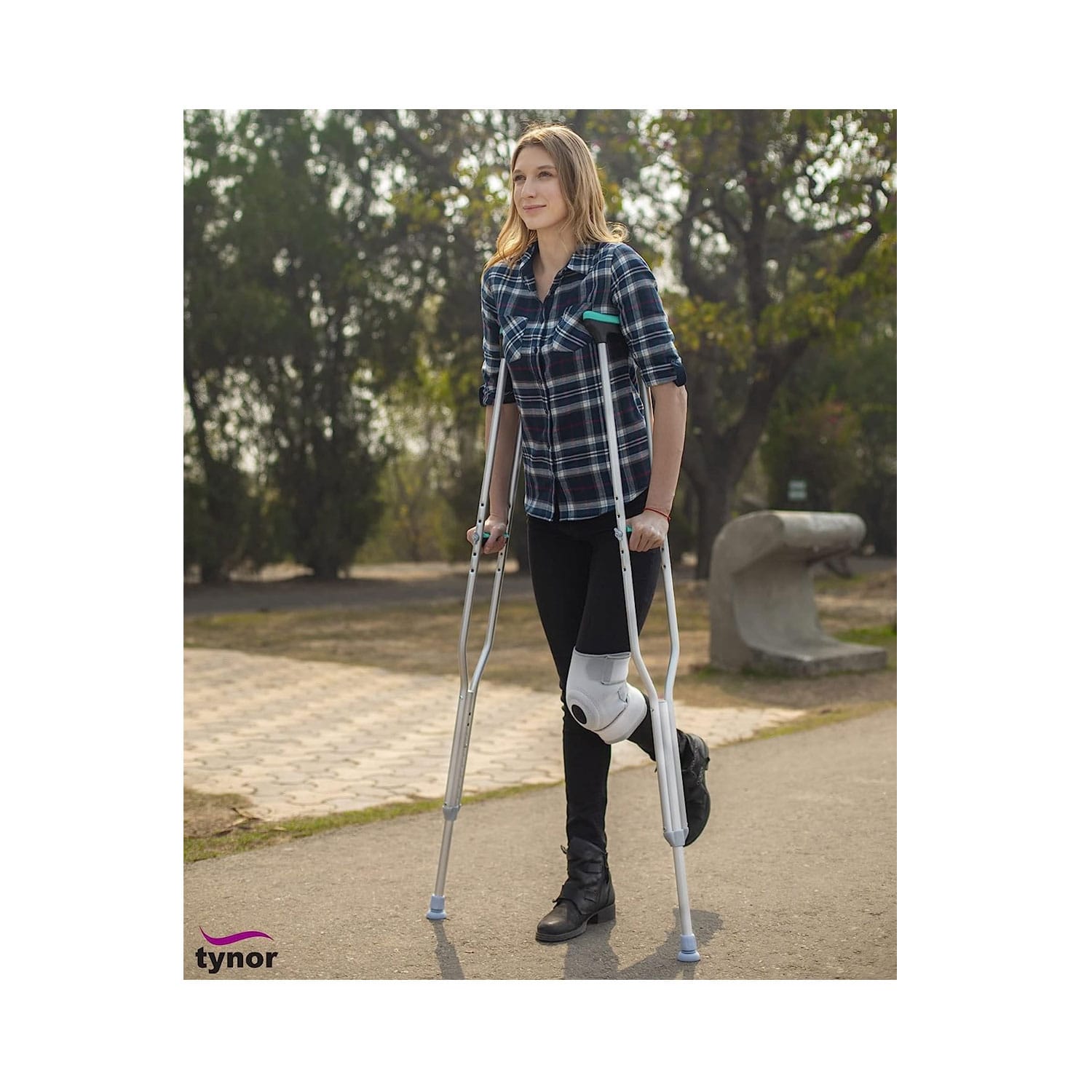 Tynor Auxiliary Crutch Silver 1 Pair L-21 (Small)